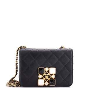 Chanel Resin And Pearl Cc Full Flap Bag #240085C46B